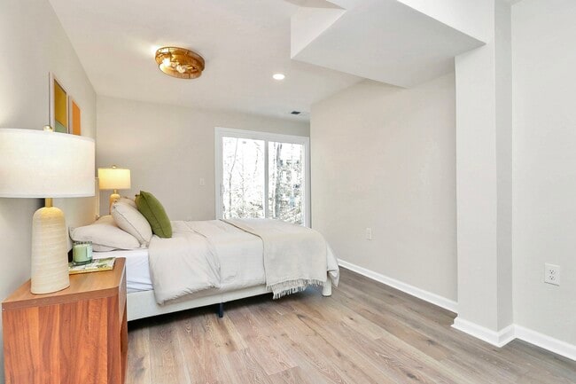 Photo - 7737 Batavia Ln