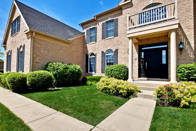 Photo - 8 Turnbury Ct