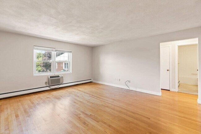 Photo - 138 Emerson Gardens Rd Unit 138