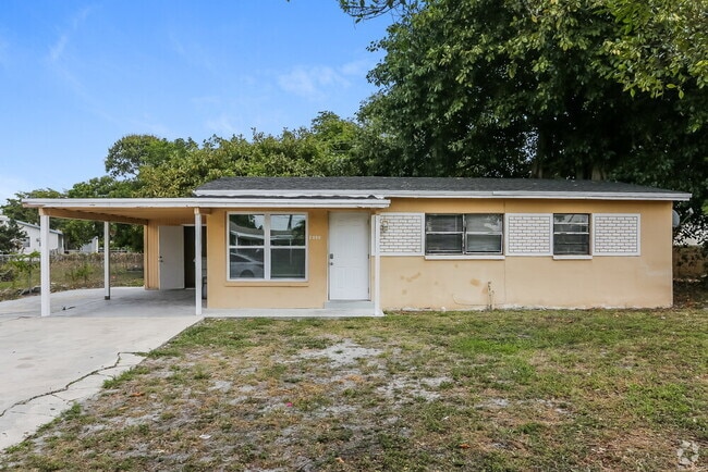 Building Photo - 2080 NW 5th Terrace Rental
