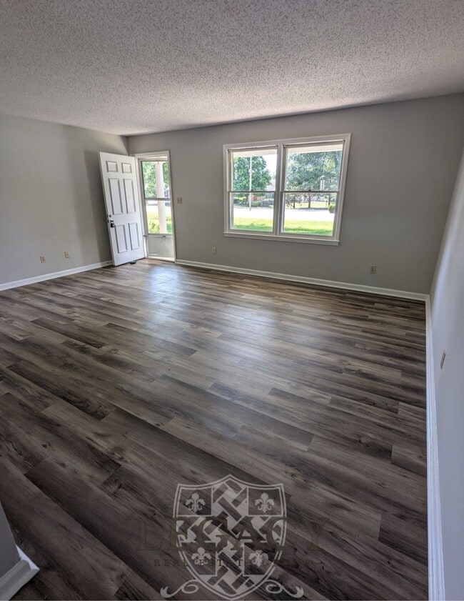 Photo - 2436 Thoroughbred Dr