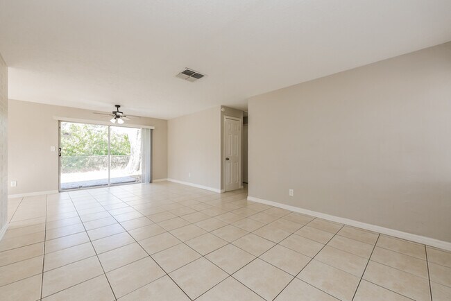 Photo - 5448 63rd Way N