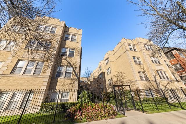 4 bedroom in Chicago IL 60615 - 4 bedroom in Chicago IL 60615 Condo Unit 1118-GS