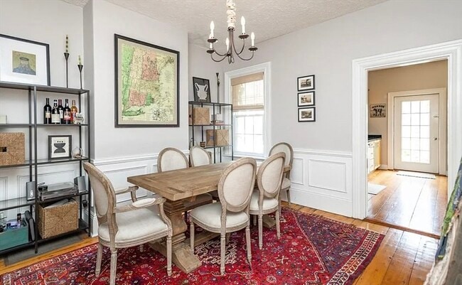 Photo - 262 W Fifth St