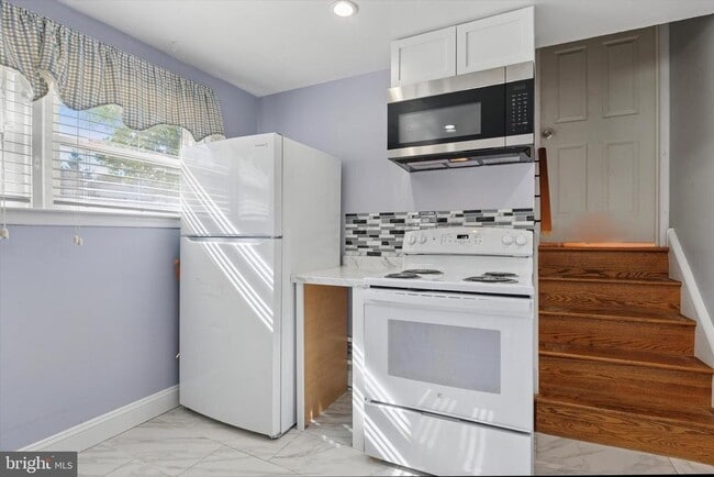 Photo - 318 Ashbourne Rd