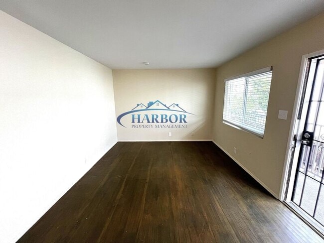 Photo - 1919 Vanderbilt Ln Unidad F