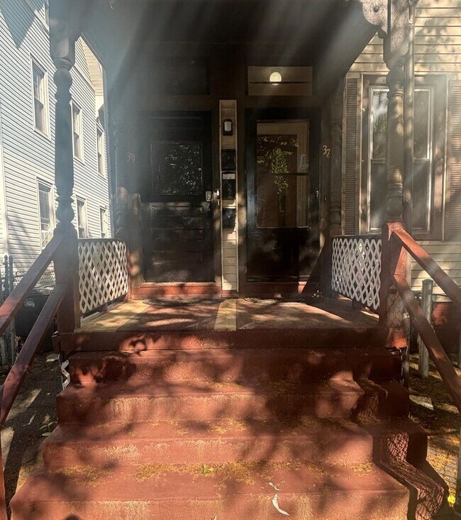 Photo - 37-39 Hotchkiss St Unidad 1st Floor
