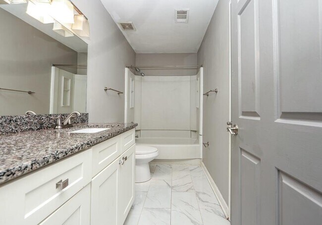 Photo - 5031 Bell Dr SE