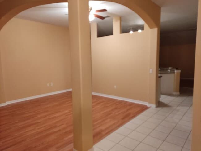 Photo - 17 Ziegler Pl