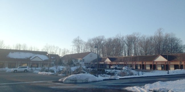 Brushy Hill Plaza Apartments