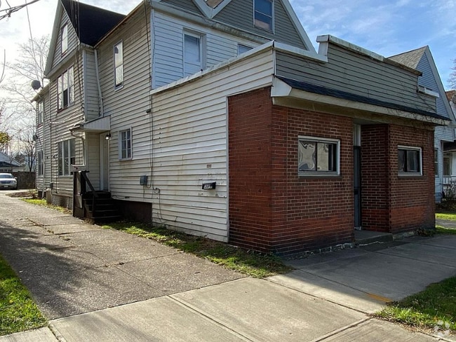 Building Photo - 6632 Fleet Ave Rental