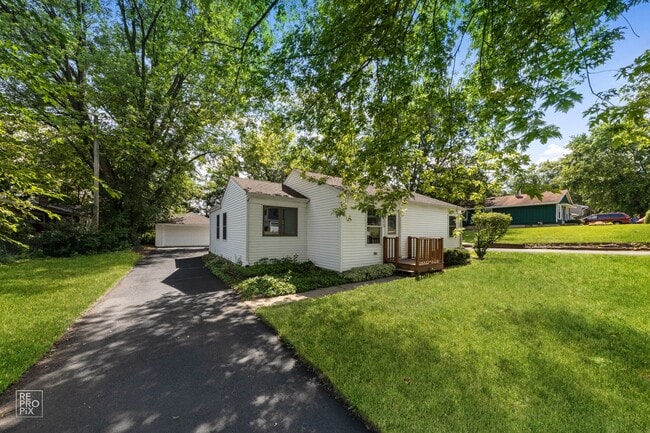 Building Photo - 8313 Ramble Rd