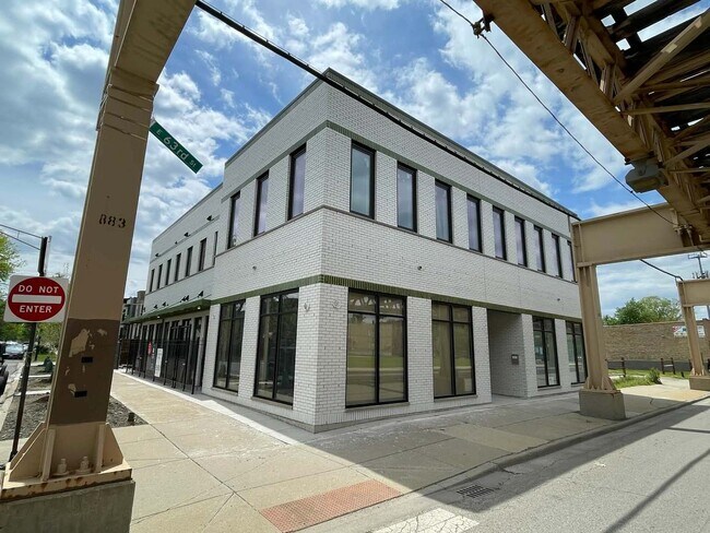 Building Photo - 6302 S Champlain Ave Unit 2