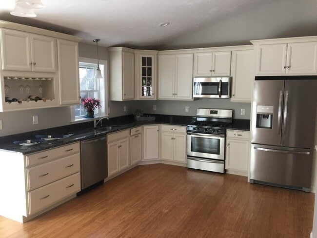 Photo - 86 West St