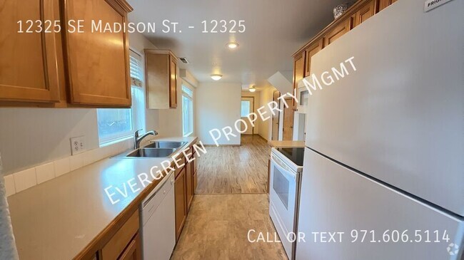 Building Photo - Cozy 3BR/2.5BA with Private Backyard & Att... Unit 12325 Rental