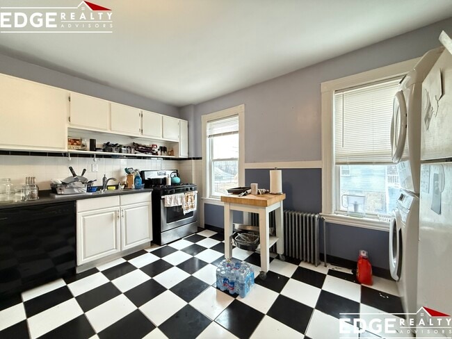 Photo - 225 Parsons St Unit 1