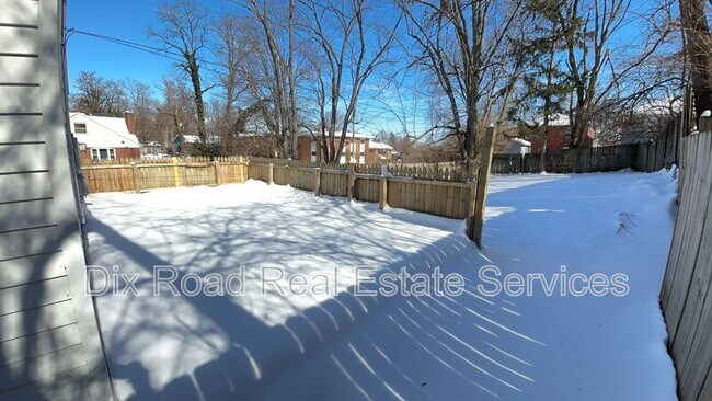 Photo - 344 W Parkwood Dr