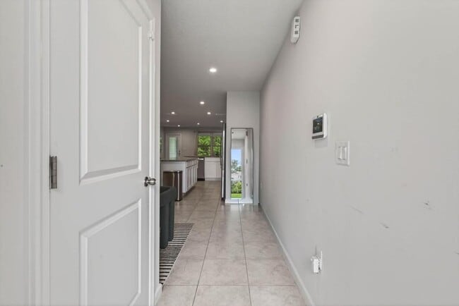 Photo - 2528 Sadler Trce Wy