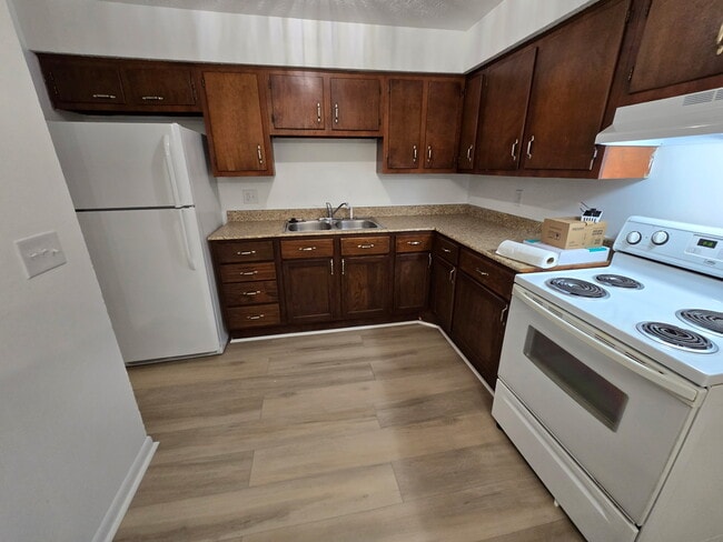 Photo - 665 Cherry Hill Dr Unidad A