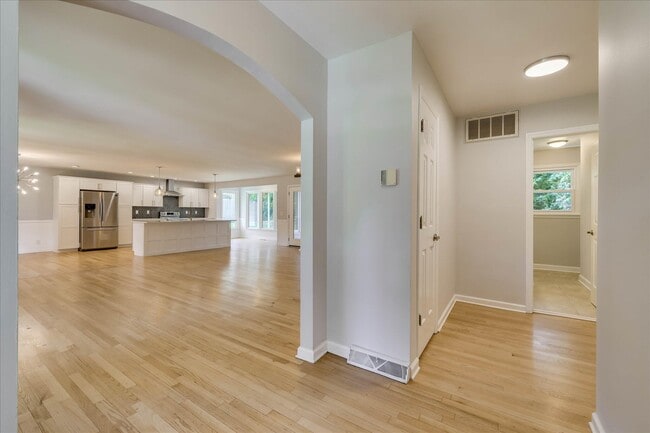 Photo - 2111 Huron Dr