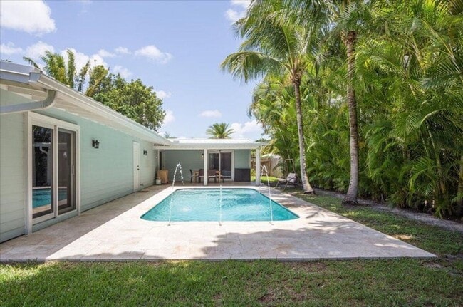 1110 SW 15th St