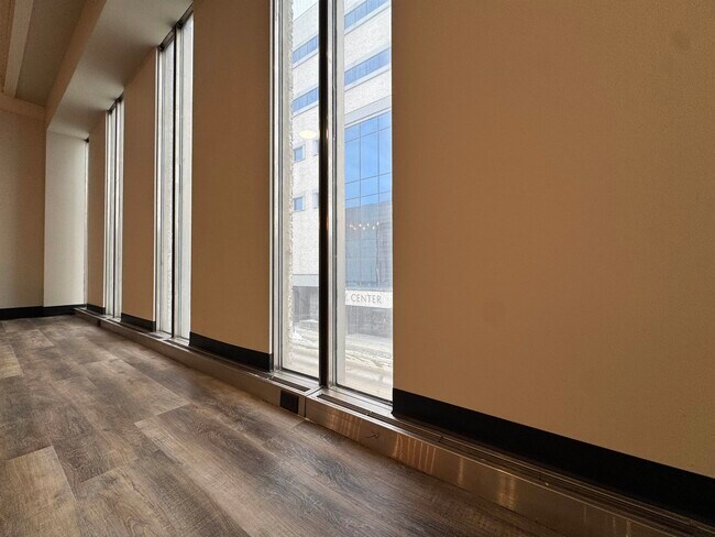 Photo - 200 W College Ave Unidad 205