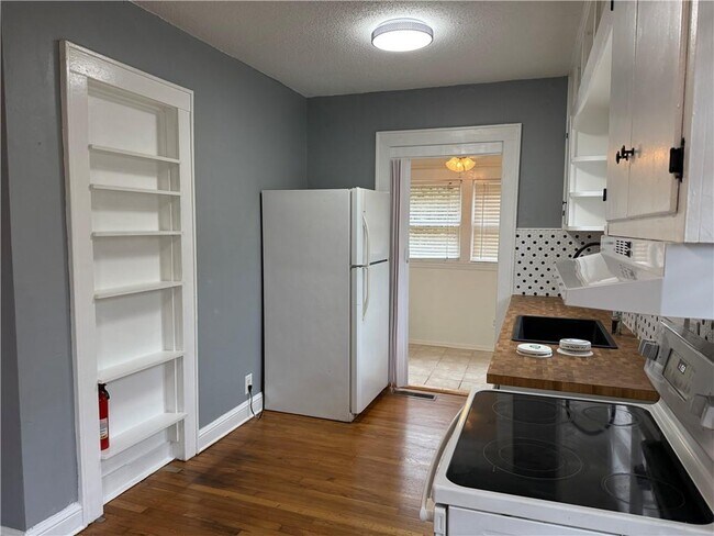 Photo - 1854 Virginia Ave Unidad 2