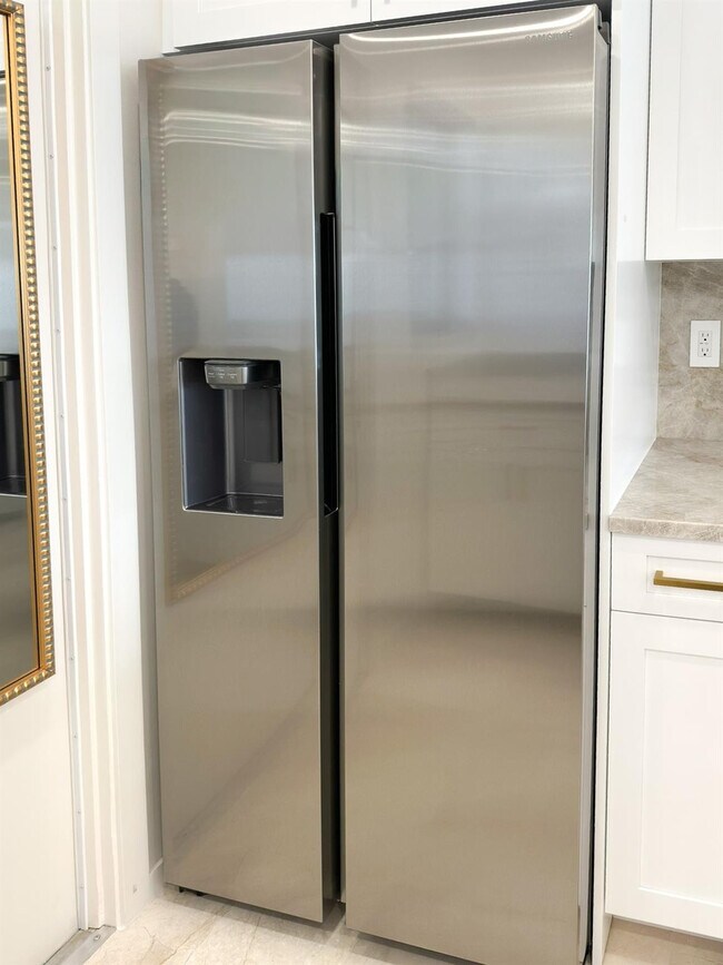 Photo - 4800 Bayview Dr Unit 503