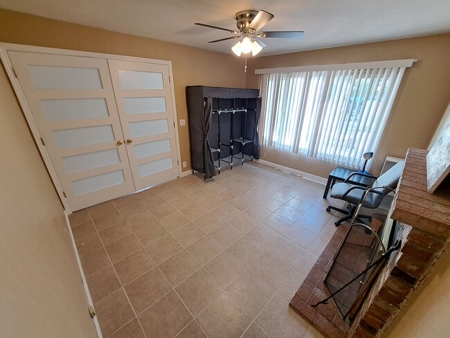 Photo - 2715 Ottowa Ave