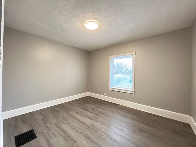 Photo - 1609-1611 1st Ave Unidad 1609