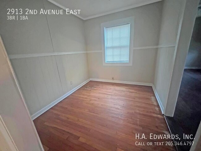 Photo - 2913 2nd E Ave