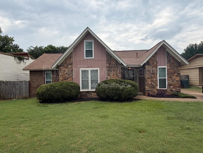 Building Photo - 5303 Sunray Dr