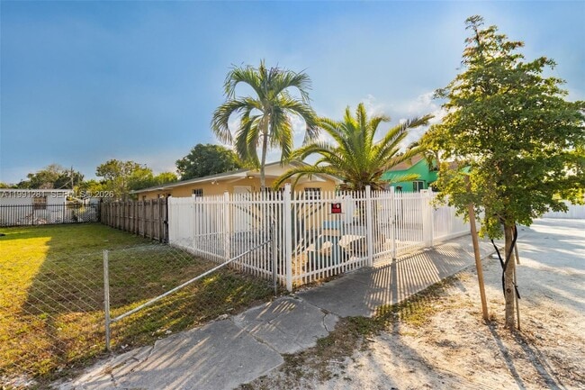 Photo - 1518 NW 65th St