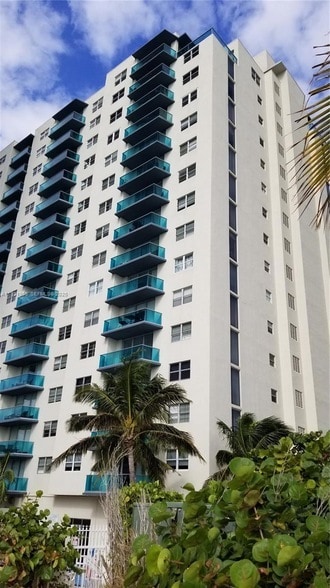 Photo - 4001 S Ocean Dr Unit 4j