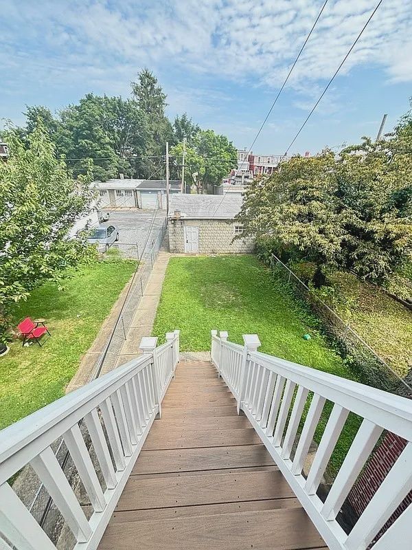 227 E Clay St Unit 3
