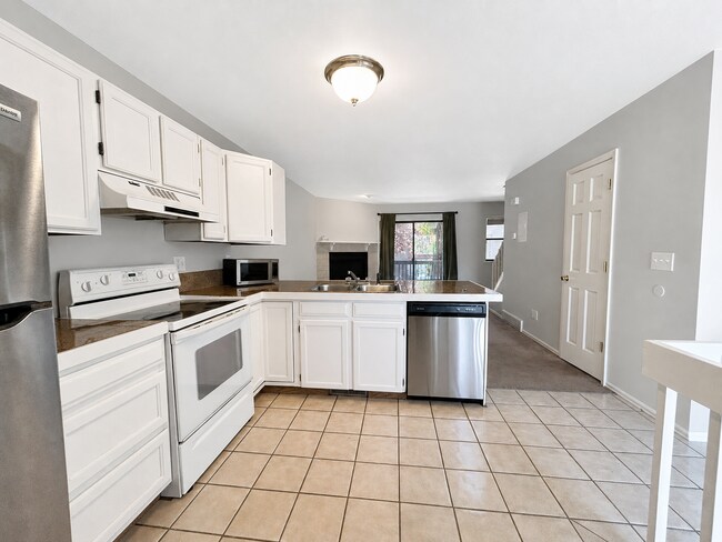 Photo - 1031 Portland Place Unit 7