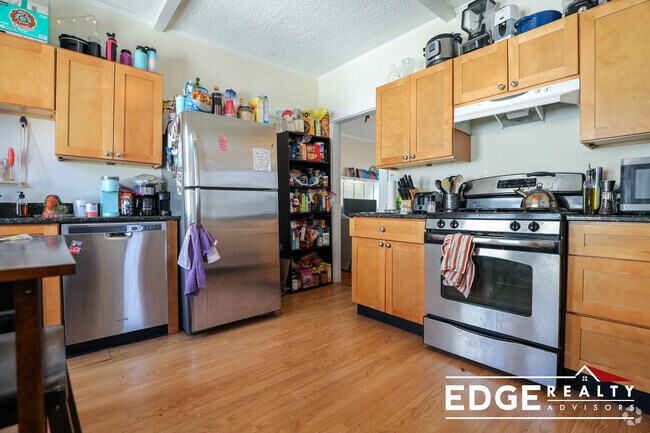 Building Photo - 5 Greylock Rd Unit 2 Rental