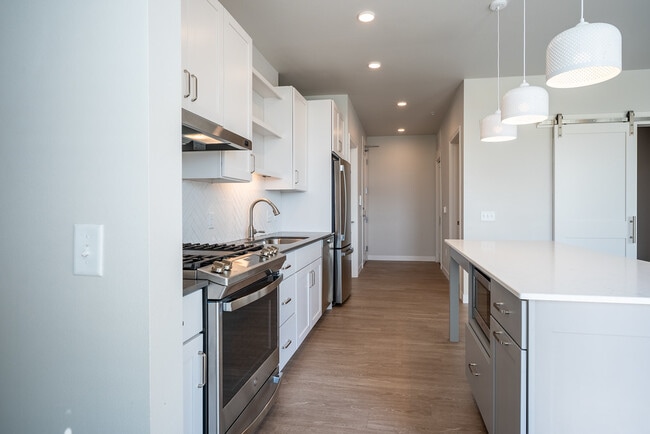 Photo - Avenir Apartments