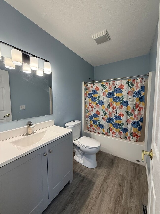 Photo - Beautiful Condo for rent