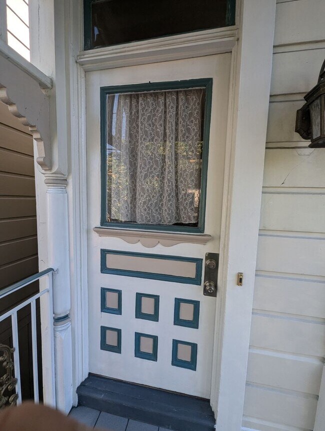 Adorable and Historic Home in West Alameda House Rental in Alameda