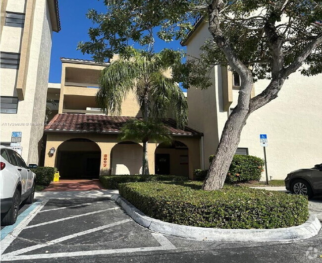 Building Photo - 8827 SW 123rd Ct Unit 307 Rental