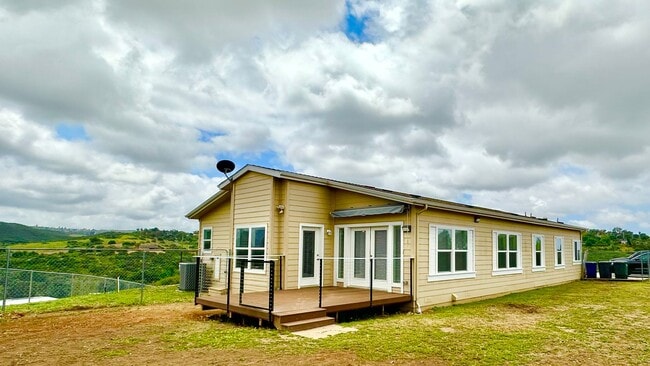 Building Photo - Stunning Single-Story with Spacious Deck, Panoramic Views, on Gated/Fenced Property!