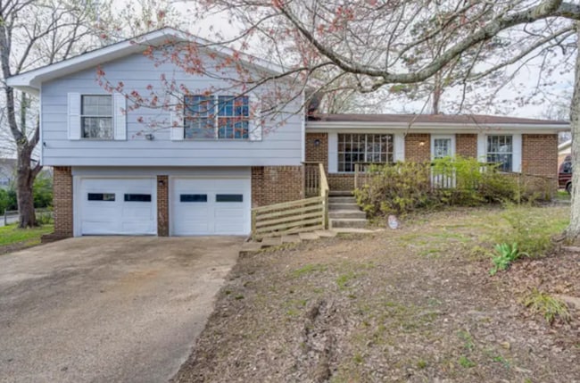 Building Photo - $500 Off First Month! Renovated 2 bed 1.5 ... Rental