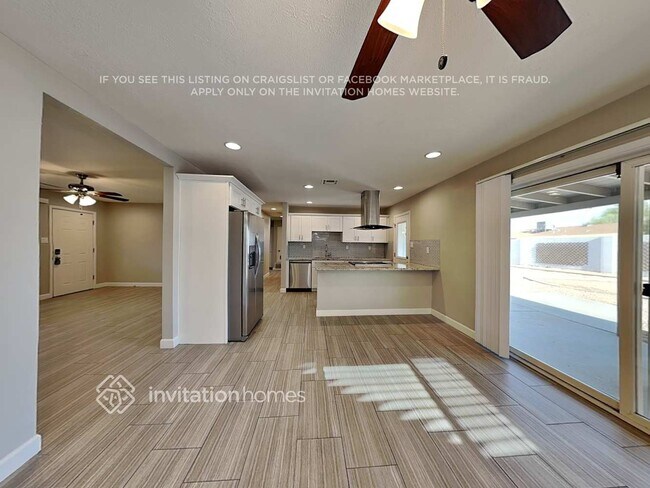 Photo - 23 E Pierce St House