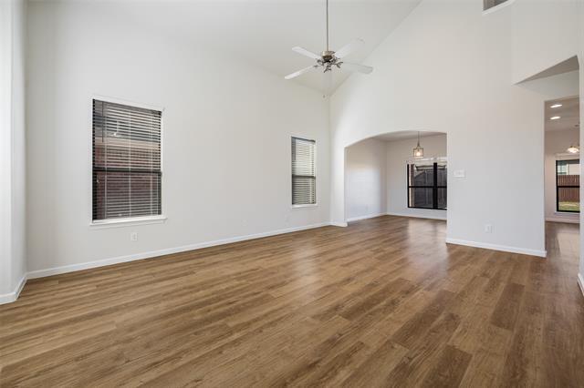 Photo - 826 Hazel's Way