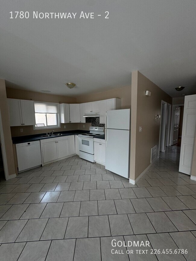 Photo - 2 Bedroom Unit Located Right off of Huron Church! Unit 2