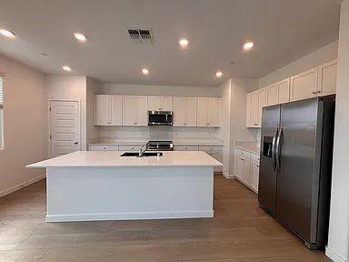 Photo - Spacious 5-Bedroom Retreat with 3 Full Baths in Charming Elk Grove