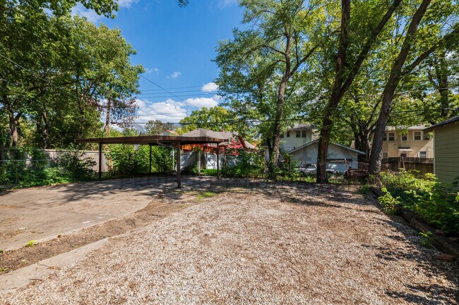 Photo - 446 N Fountain St