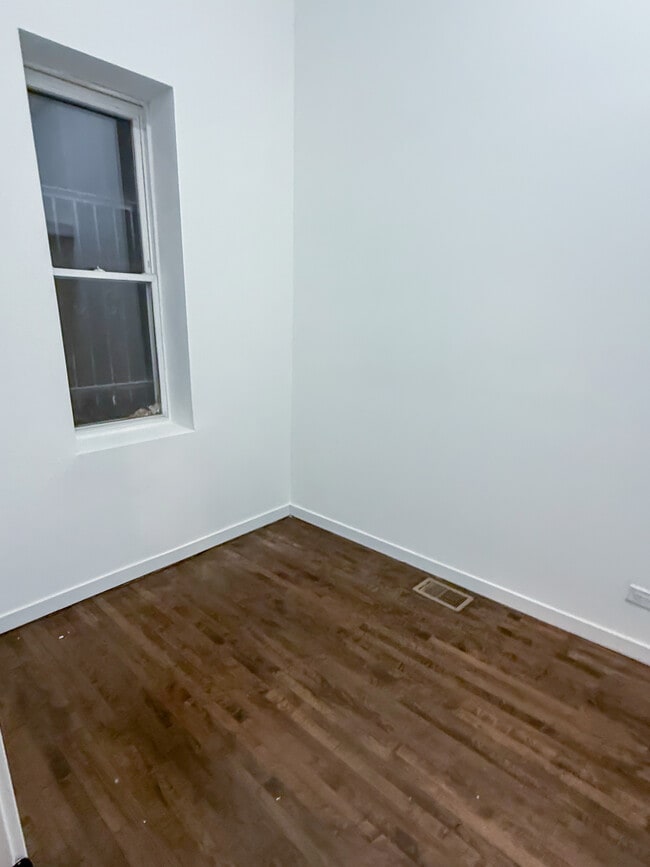 Photo - 8714 S Commercial Ave