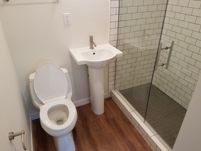 Photo - Studio Deluxe  in West Queen Anne/Interbay Unit 205